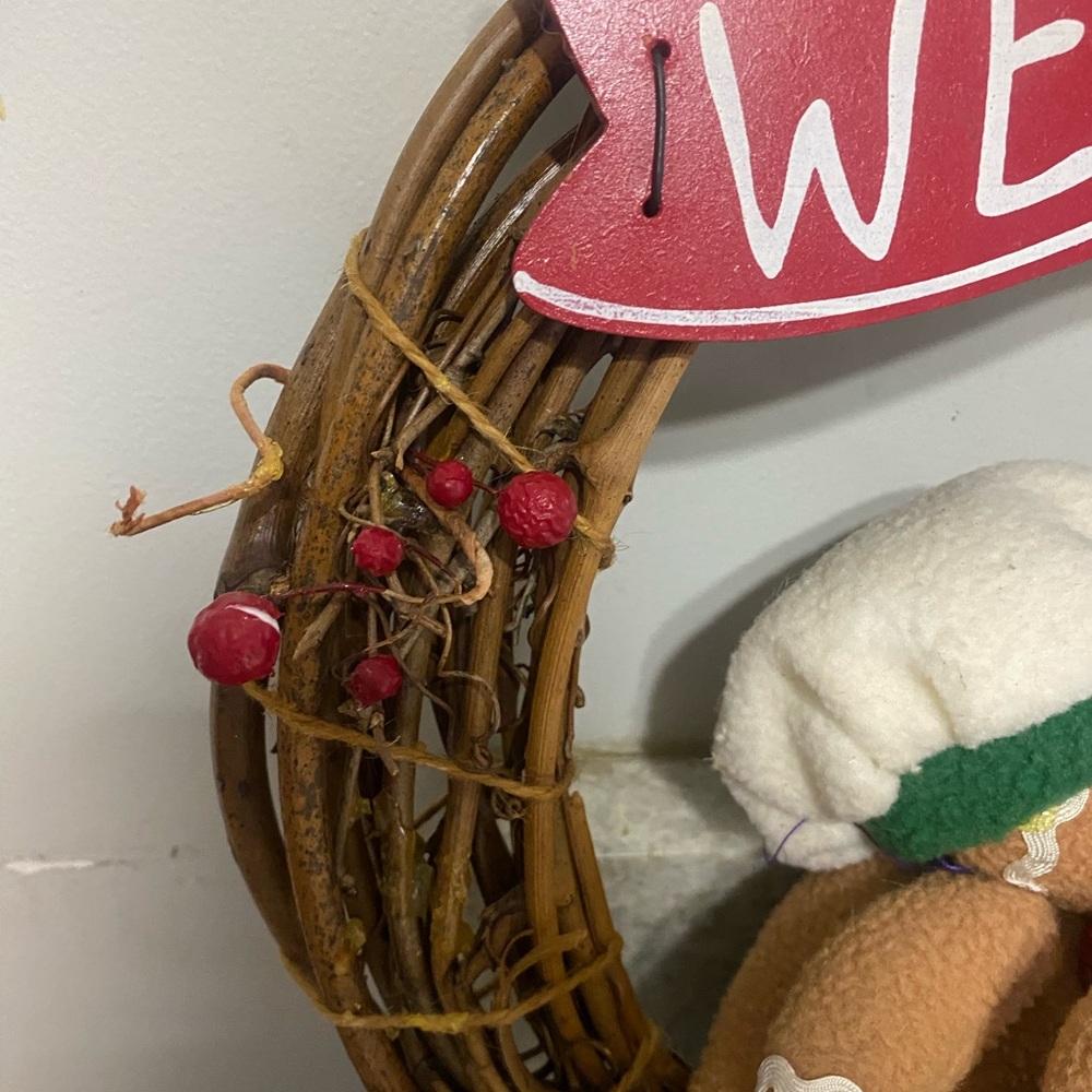 Festive Gingerbread‎ Welcome Wreath - Picture 2 of 4